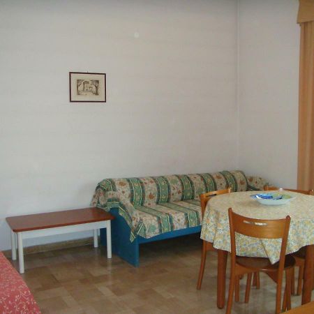 Residence Executive Ancona Bagian luar foto