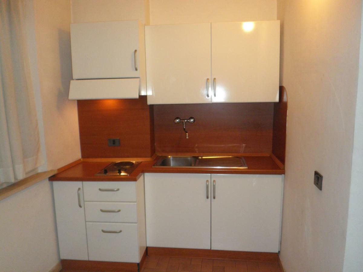 Residence Executive Ancona Bagian luar foto