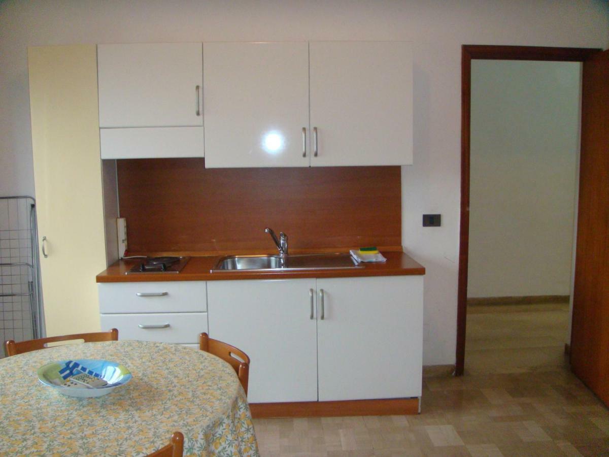 Residence Executive Ancona Bagian luar foto