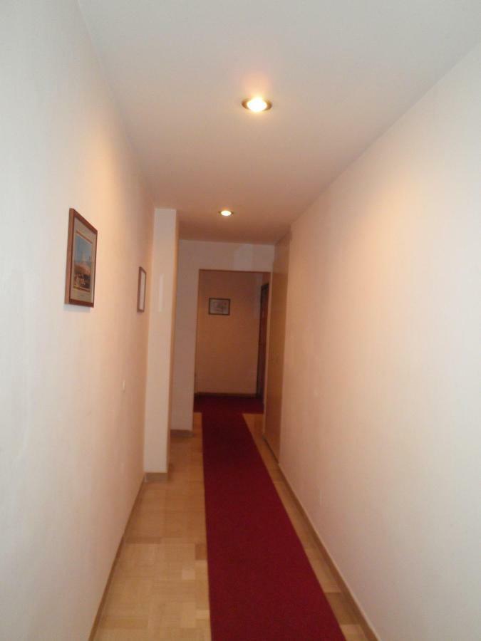 Residence Executive Ancona Bagian luar foto